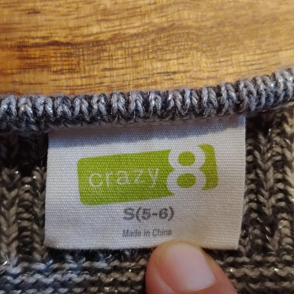 Crazy 8s Heart Sweater size 5/6